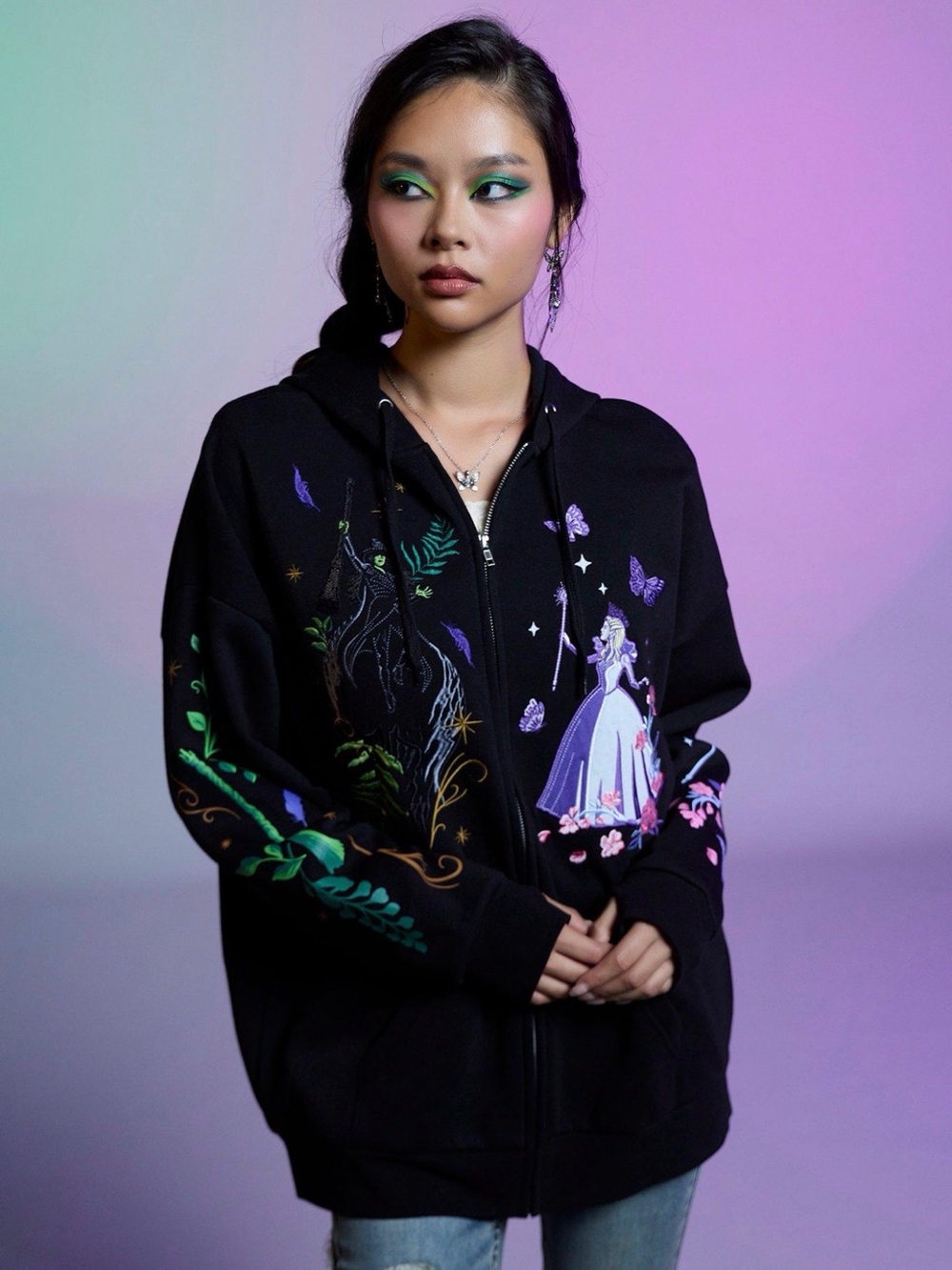 Her Universe Wicked Elphaba & Glinda Duo Embroidered Girls Hoodie - Picture 8 of 12